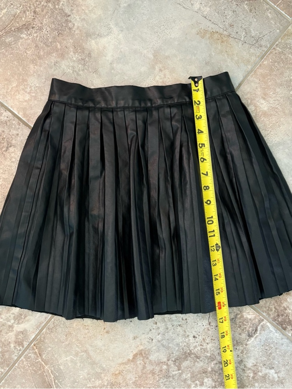 Black Faux Leather Skirt Pretty Little Thing Size 4 Pleated High Waisted Grunge - Picture 6 of 9